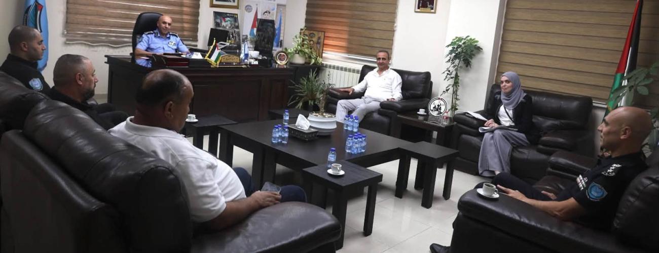 رئيس بلدية بيرزيت يبحث تعزيز التعاون مع شرطة محافظة رام الله والبيرة